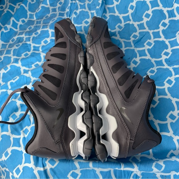 Nike Women’s size 9.5 reax 8 TR mesh Thunder grey copper air max running shoes - Picture 5 of 7